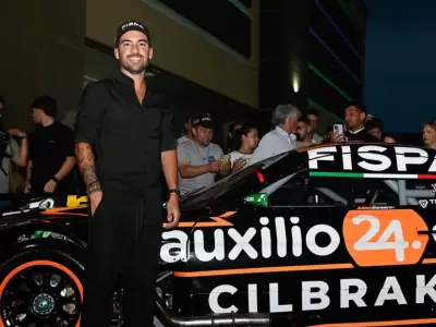 Juli�n Santero domina el campeonato de TC.