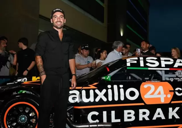 Juli�n Santero domina el campeonato de TC.