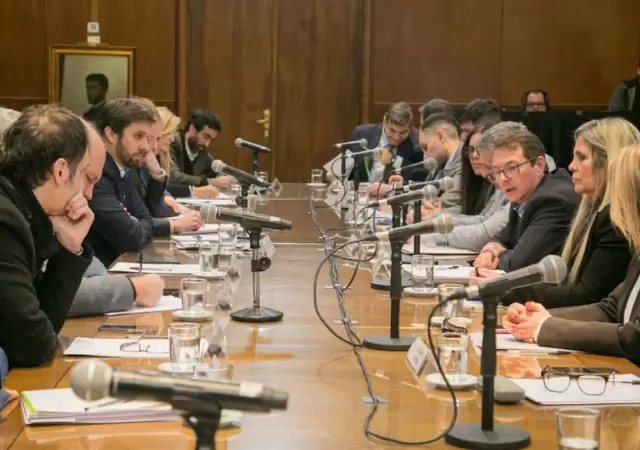 Reuni�n entre provincias y Naci�n
