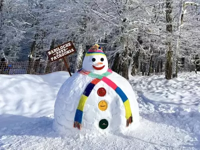 Entre la playa y la nieve, se dividen los turistas argentinos este receso invernal.