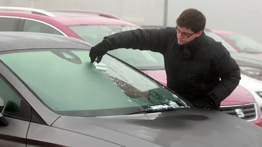 auto hielo invierno