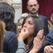 El caliente cruce entre Paula Penacca y Juliana Santill�n: casi se van a las manos