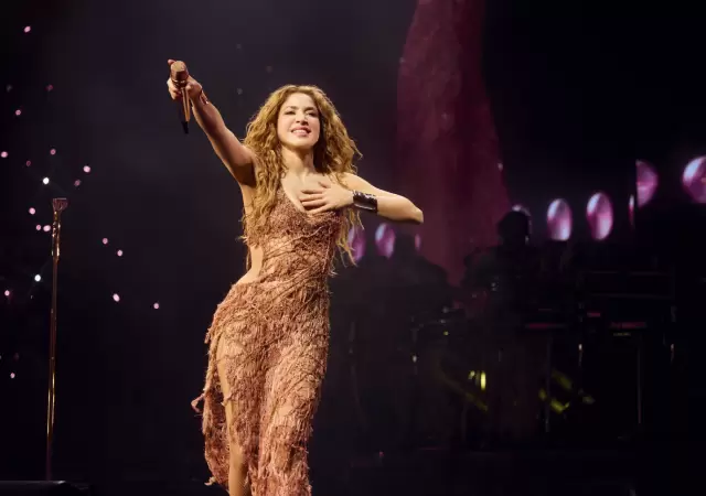 Shakira anuncia su �ltimo concierto en Argentina.