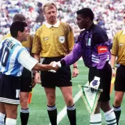 Peter Rufai: la muerte del �ltimo arquero que Maradona enfrent� con la Selecci�n Argentina
