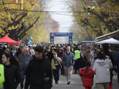 La calle Sarmiento se transforma en peatonal con mucha gastronom�a