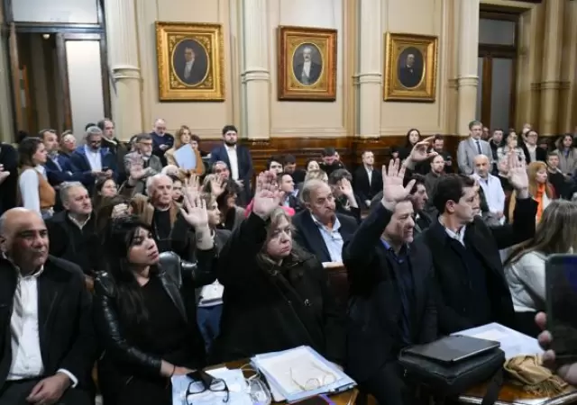 Ayer la oposici�n en el Senado de la Naci�n logr� avanzar con los dict�menes y pedir� sesi�n para la semana pr�xima.