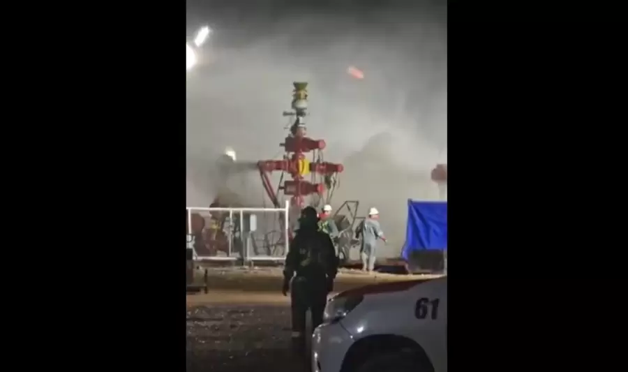 Se mont� un operativo que incluy� bomberos y diversos equipos de seguridad, para evacuar a 67 trabajadores, por precauci�n.