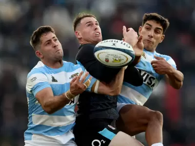 Los Pumas no pudieron con Inglaterra y sufrieron una dura derrota en La Plata