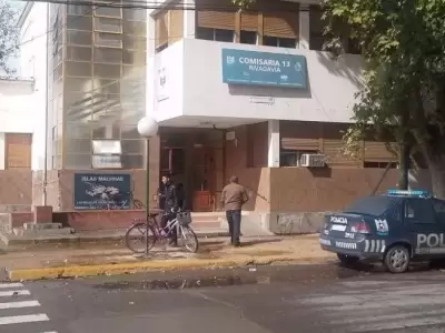 El delincuente de 19 a�os fue llevado a la Comisar�a 13 de Rivadavia por su madre y padrastro.