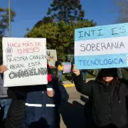 Movilizaci�n de los trabajadores del INTI contra el decreto que elimina su autonom�a