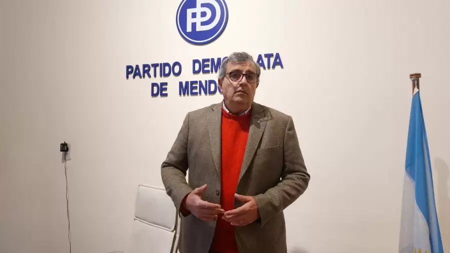 Senador y titular del Partido Dem�crata, Armando Magistretti.