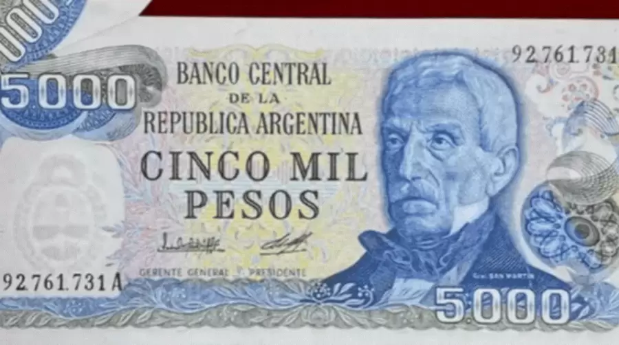 El "azul Bottero", la pieza que se subastó online.