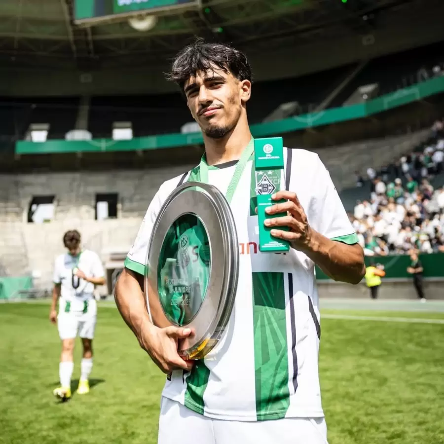 Can Armando G�ner, el alem�s citado para Argentina.