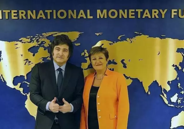 La herramienta solicitada al organismo multilateral puede ser un anticipo de obligadas correcciones que hagan sufrir el bolsillo de la ciudadan�a.