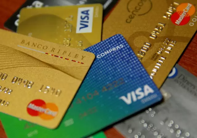 La morosidad con tarjetas de cr�dito viene en aumento y se multiplica con las bolas de nieve de intereses y recargos/