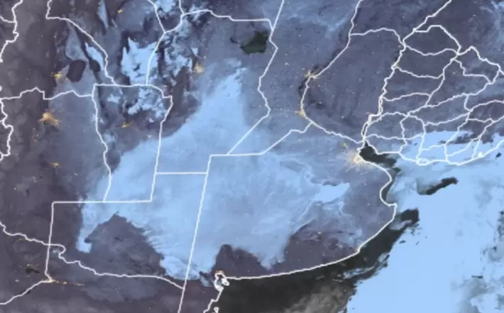 Imagen de sat�lite en donde se detecta la densa niebla afectando el centro del pa�s en la madrugada del martes 8.