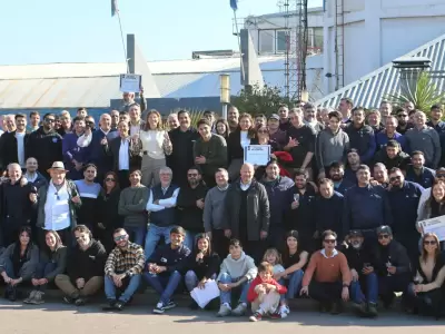 Todo el personal unido durante el festejo