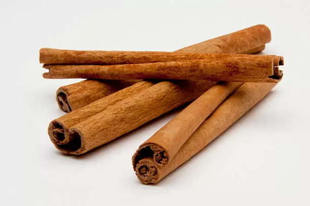 Ramita de canela.