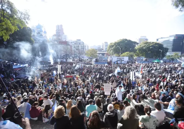 Fuerte discurso de Cristina Kirchner contra el FMI en el D�a de la Independencia
