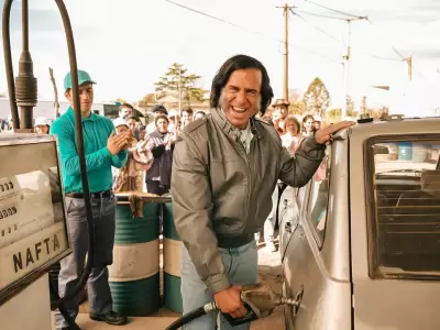 La serie la protagoniza Leo Sbaraglia