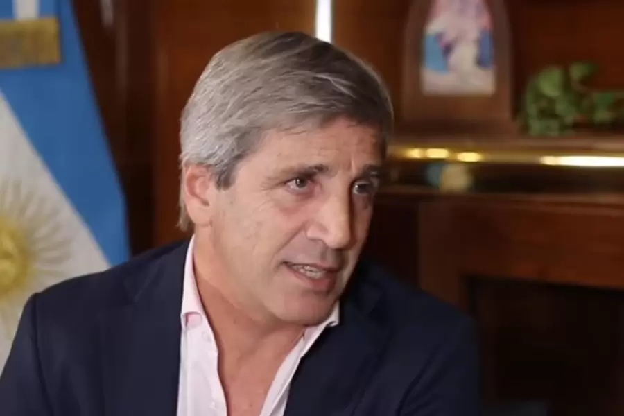 El ministro de Econom�a dio respuestas sobre varios temas/