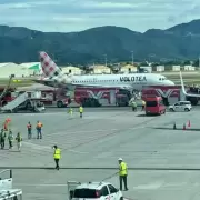 Horror en Italia: se suicid� tir�ndose dentro de la turbina de un avi�n