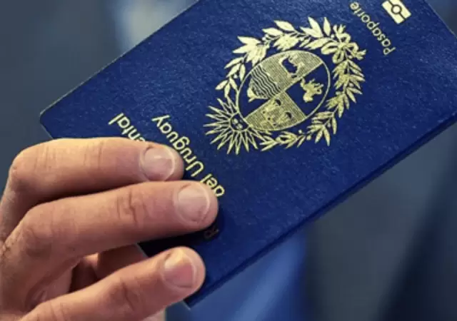 Pasaporte de Uruguay.