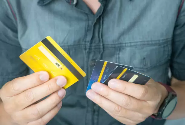 Tarjetas de crédito.