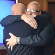 Reencuentro: Ariel halló a su padre y a cinco hermanos tras 34 años de búsqueda
