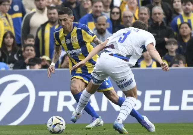 Di Mar�a volvi� con gol de penal.