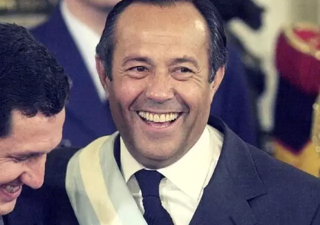 Adolfo Rodr�gez Sa� fue mandatario apenas siete d�as y cobra varios millones. (Foto: web)
