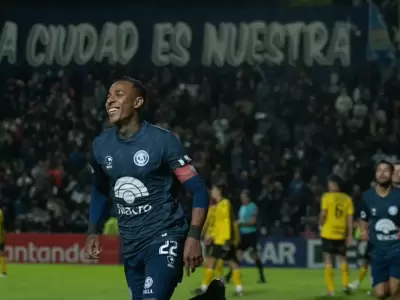 Sebastan Villa una de las grandes figuras de Independiente Rivadavia.