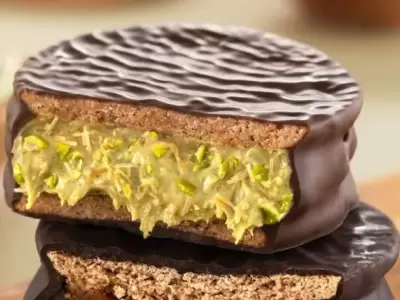 El alfajor de edici�n limitada con sabor a Dub�i tiene masa de cacao, crema de pistacho y chocolate con leche.