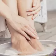�Pies cansados o con mal olor? Este remedio con bicarbonato es la soluci�n