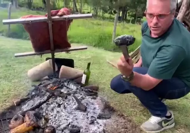 Comemos el asado. Y luego reutilizamos las cenizas.