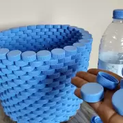 Cómo hacer un portamacetas con tapitas de botellas: guía fácil, ecológica y económica