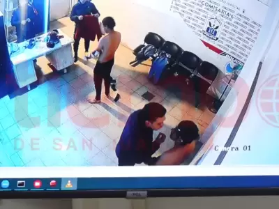 La comisar�a 6ta de Rawson, donde tres polic�as fueron acusados de golpear brutalmente a un detenido .