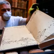 Libros en peligro: una plaga de escarabajos amenaza la biblioteca m�s antigua de Hungr�a