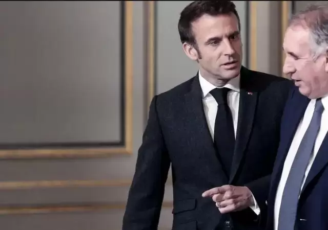 El primer ministro Bayrou deber� lidiar con la dif�cil tarea encomendada por Macron de equilibrar las cuentas p�blicas.