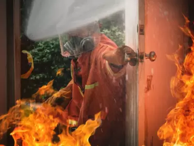 Uno de los consejos para evitar incendios en las casas particulares es no dejar la estufa encendida mientras queda sola.