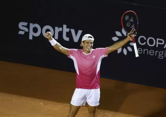 Seba B�ez volvi� al triunfo