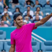 Francisco Cer�ndolo encabeza el brillo del tenis argentino en el mundo