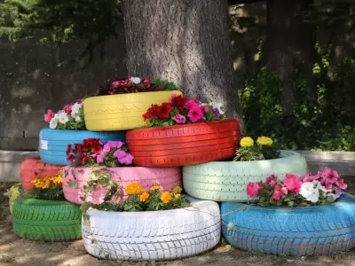 De gomas usadas a hermosos y coloridos floreros
