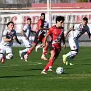 El Deportivo Maip� perdi� ante Patronato, pero sigue en el Reducido
