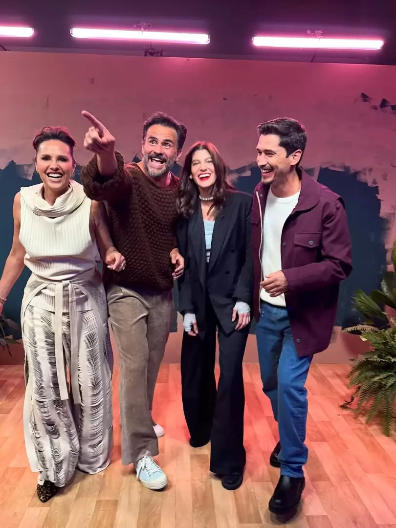 El elenco está compuesto por Juan Pablo Raba, Estefanía Piñeres y Juan Pablo Urrego.