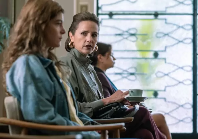 La nueva serie colombiana de Netflix impacta con una trama cruda a sus espectadores y a la cr�tica especializada.