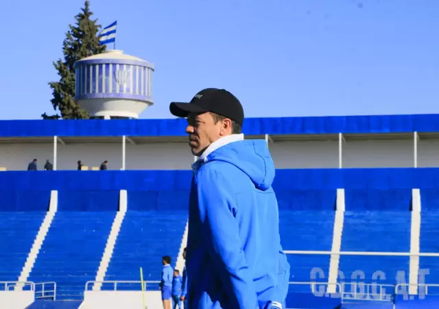 Esteban Solari analiza el partido para el domingo.
