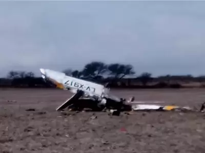 Un avi�n experimental cay� a tierra y su ocupante y due�o de la aeronave perdi� la vida/ Fuente: Facebook Reporte Central