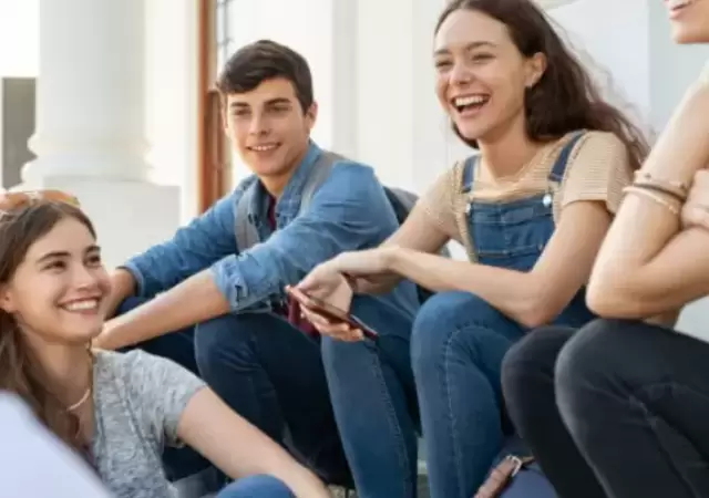 Muchos j�venes no saben lo que quieren, ni lo que les gusta. A la vez tienen miedo de salir a buscar estas respuestas.
