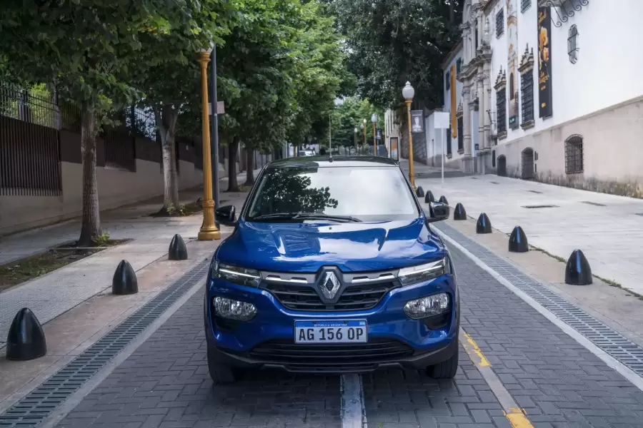Ahorro: en la ciudad consume 7,4 litros cada 100 kilómetros. En ruta, 5,3 litros por el mismo trayecto.